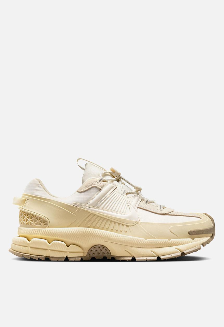 Nike - NIKE ZOOM VOMERO ROAM