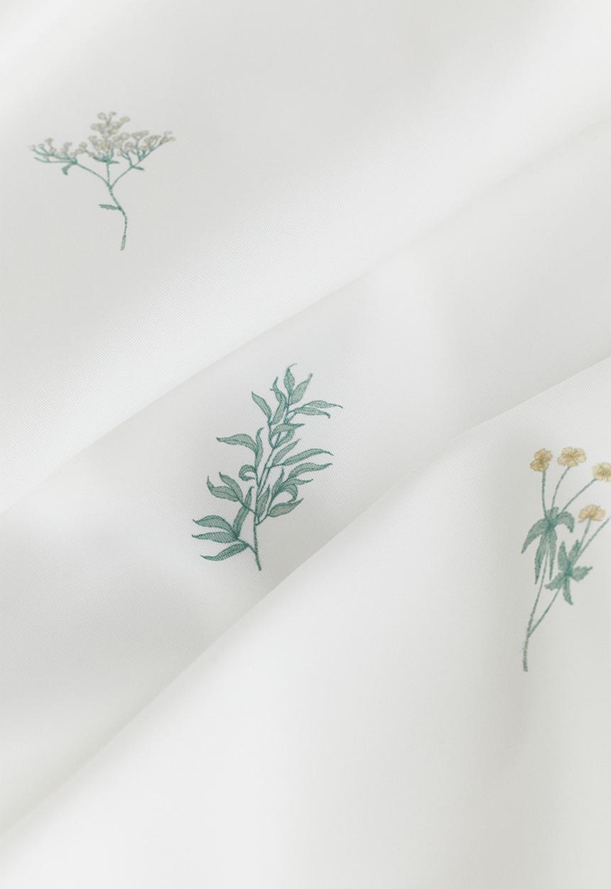 H&M - Floral shower curtain - white floral
