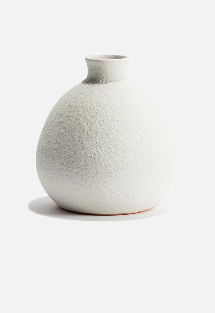 H&M - Small terracotta vase - white