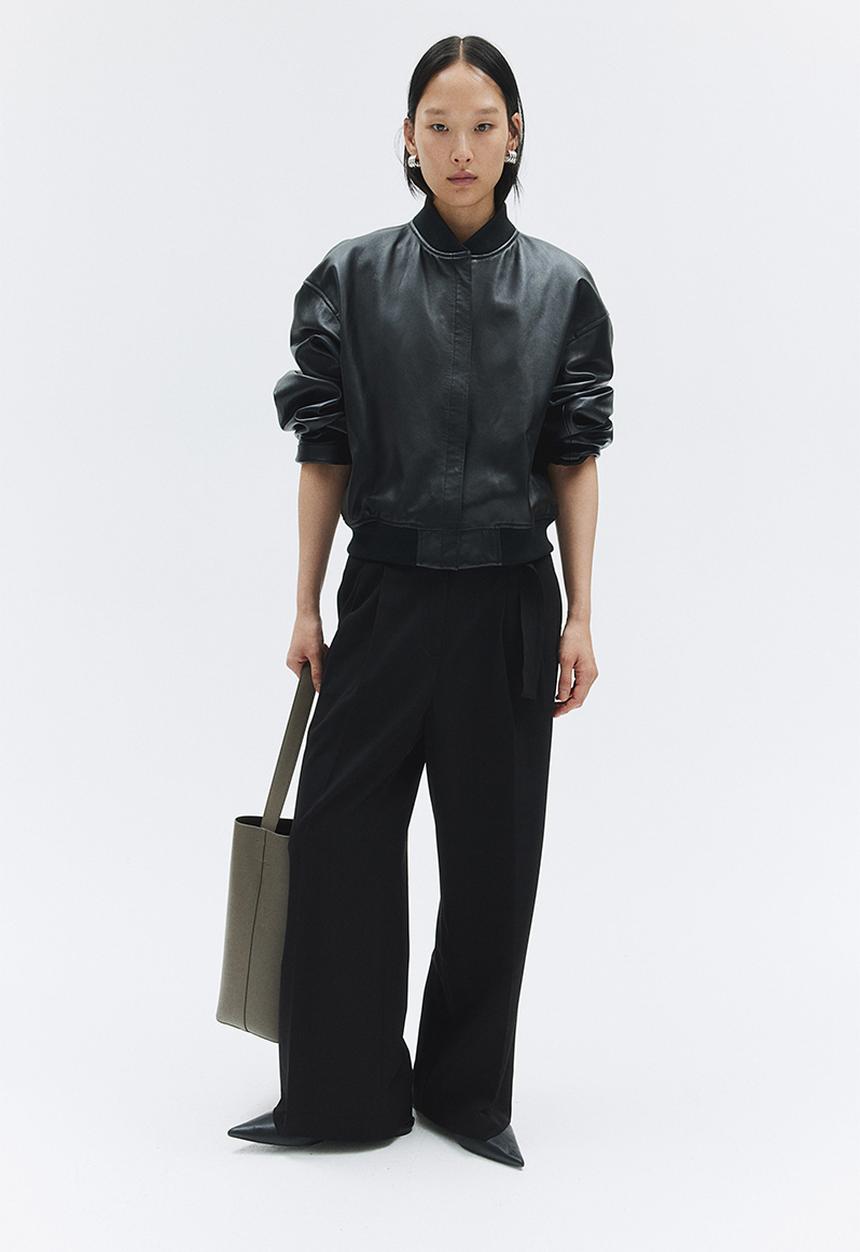 H&M - Wide belted trousers - black