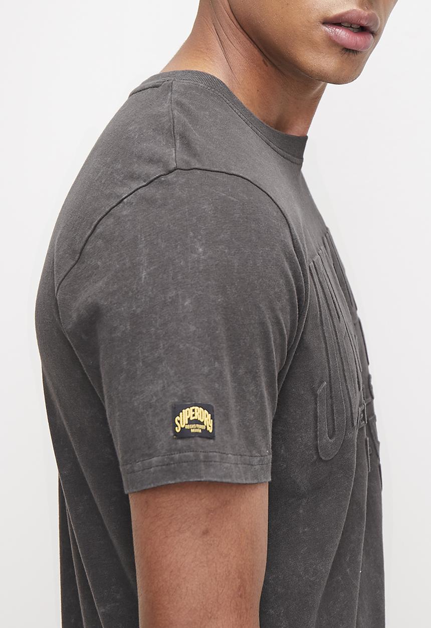 Superdry. - Embossed logo graphic T-shirt  - Vintage Black