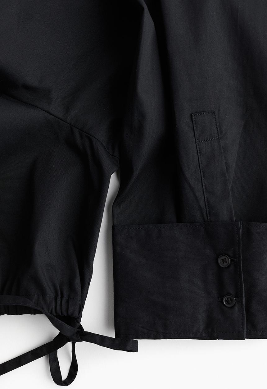 Cropped drawstring-detail shirt - black - 1244807002