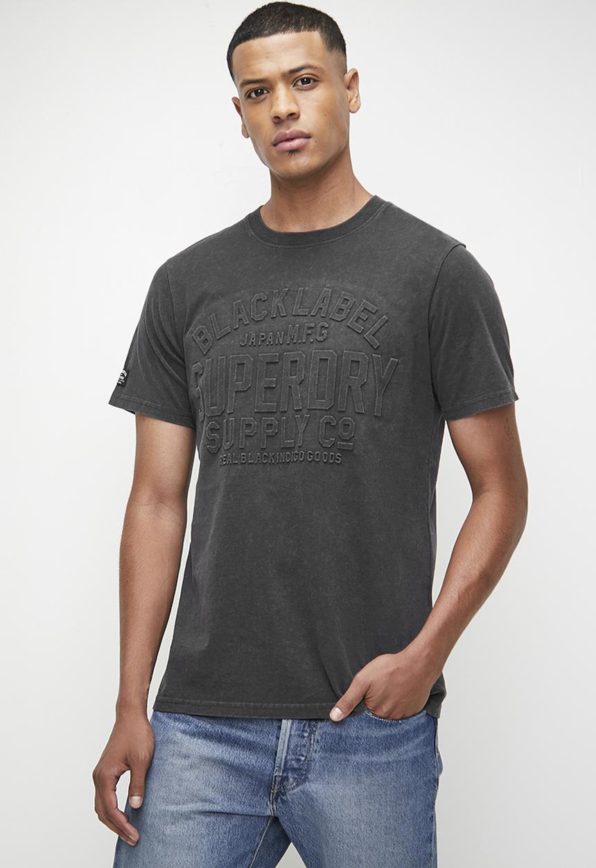Superdry. - Embossed logo graphic T-shirt - blackboard