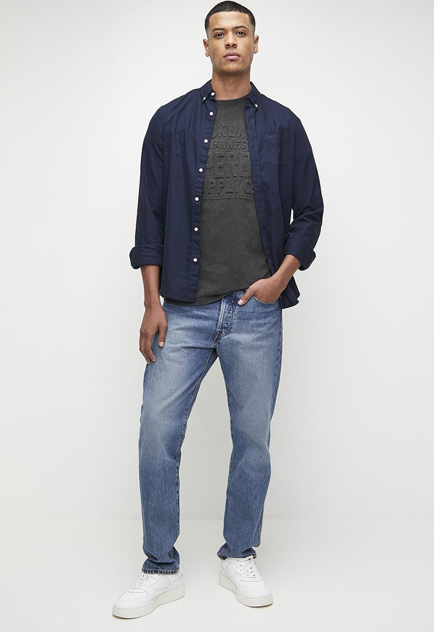Superdry. - Embossed logo graphic T-shirt - blackboard