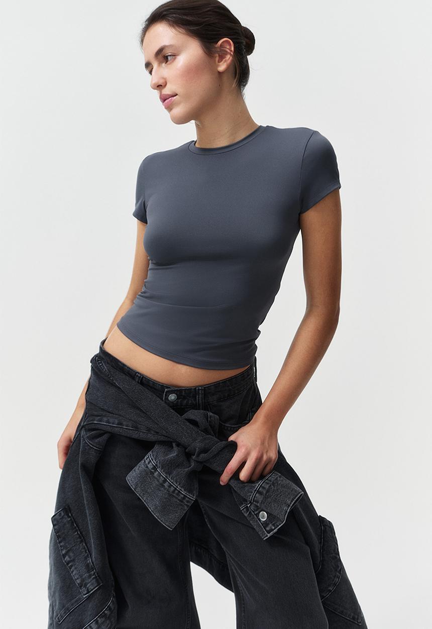 H&M - Fitted microfibre t-shirt - dark grey 