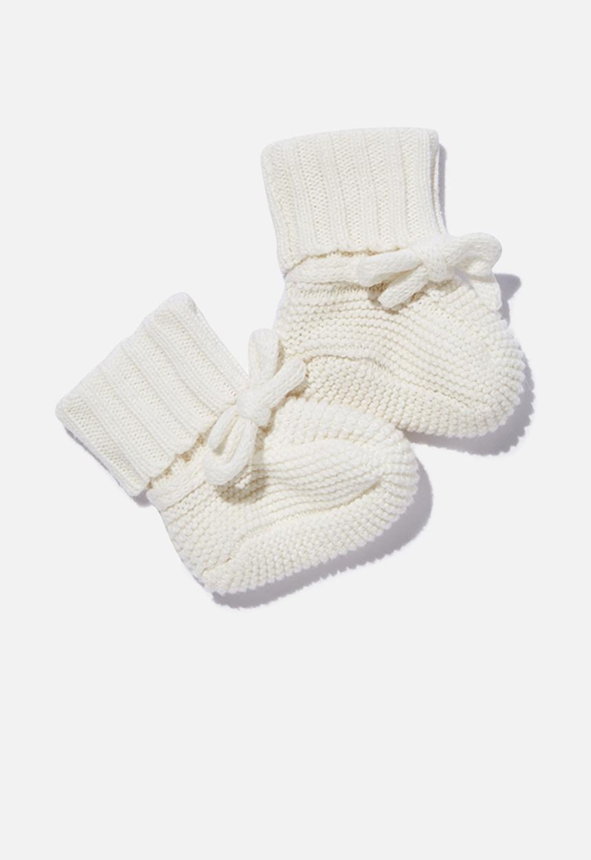 Cotton On - Organic knit booties - milk