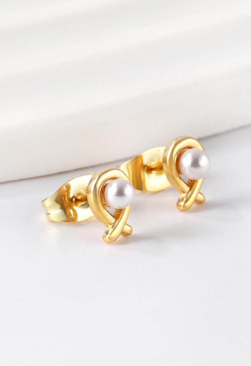 Zoe on Trend - Design pearl stud earring - gold & white