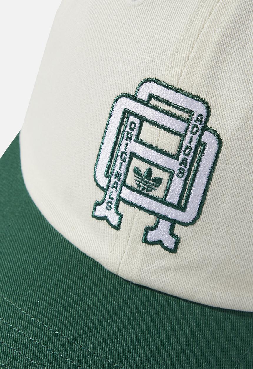 adidas Originals - Vrst Dad Cap - Off White & Collegiate Green