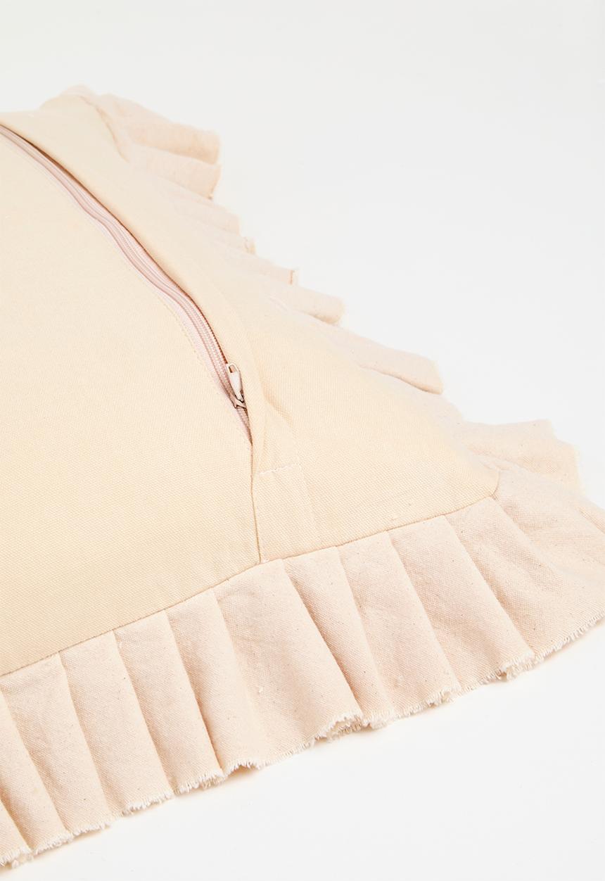 Sixth Floor - Frilo velvet cushion cover - Natural
