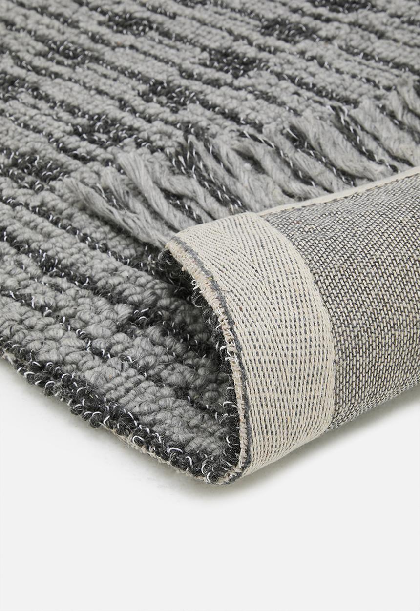 SF Collection - Handwoven Fringe Carpet - Grey