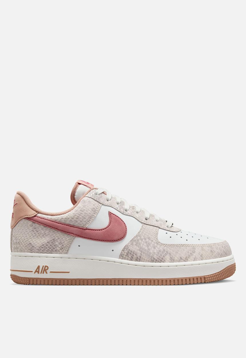 Nike - AIR FORCE 1 '07 LV8