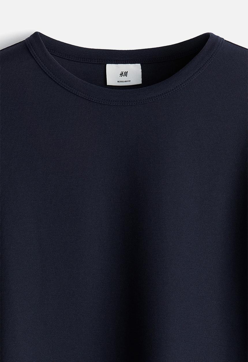 H&M - Regular fit long-sleeved waffled top - navy blue