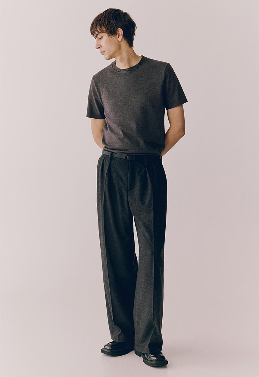 H&M - Regular fit knitted T-shirt - dark grey