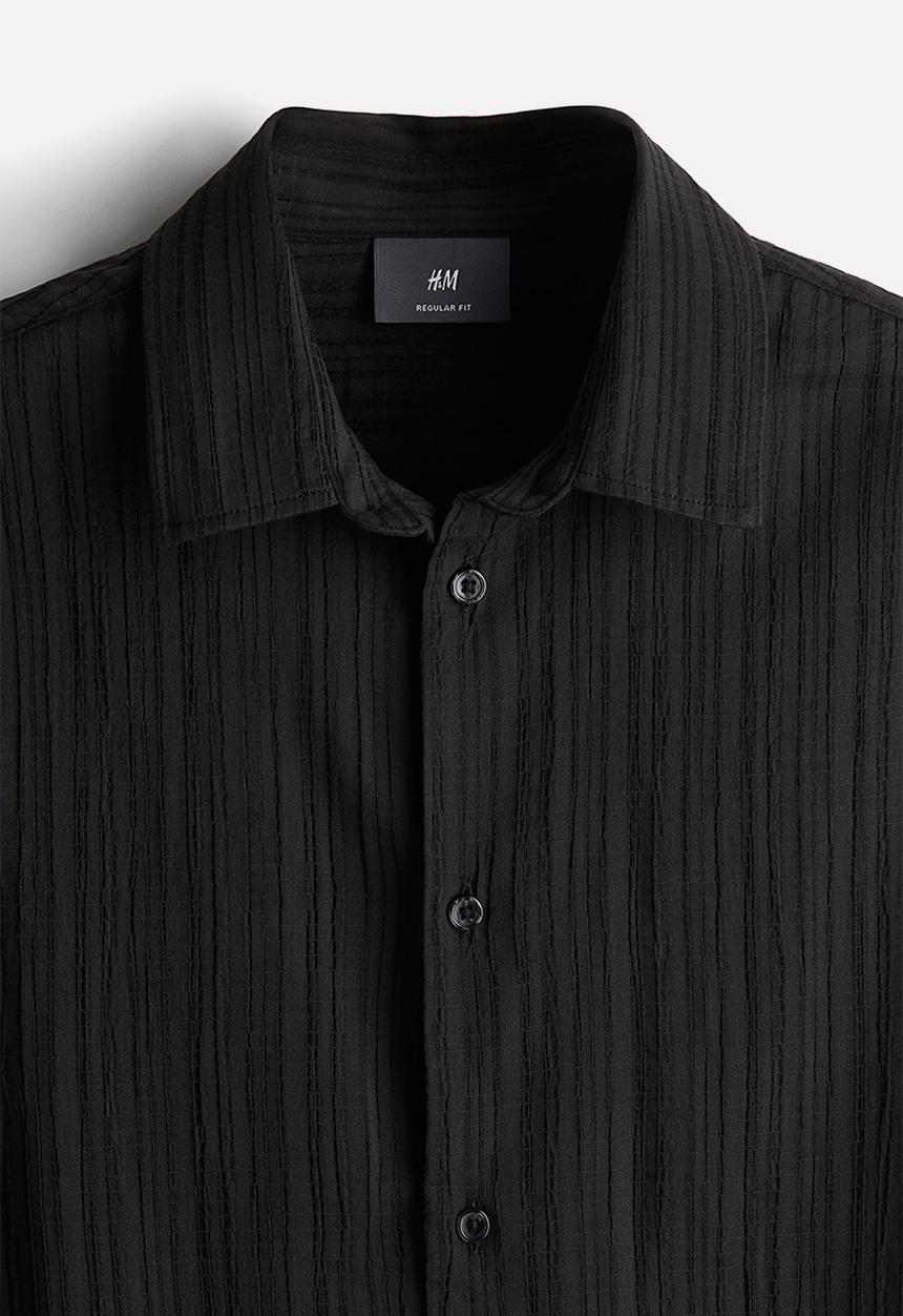H&M - Regular fit textured shirt - black