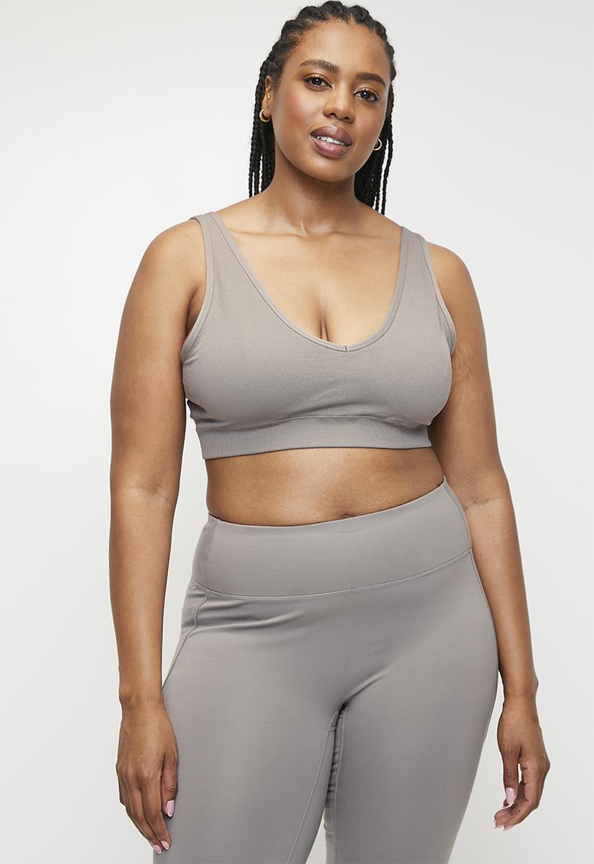 Cotton On - Plus Seamless Plunge Strappy Back Crop - Desert Grey