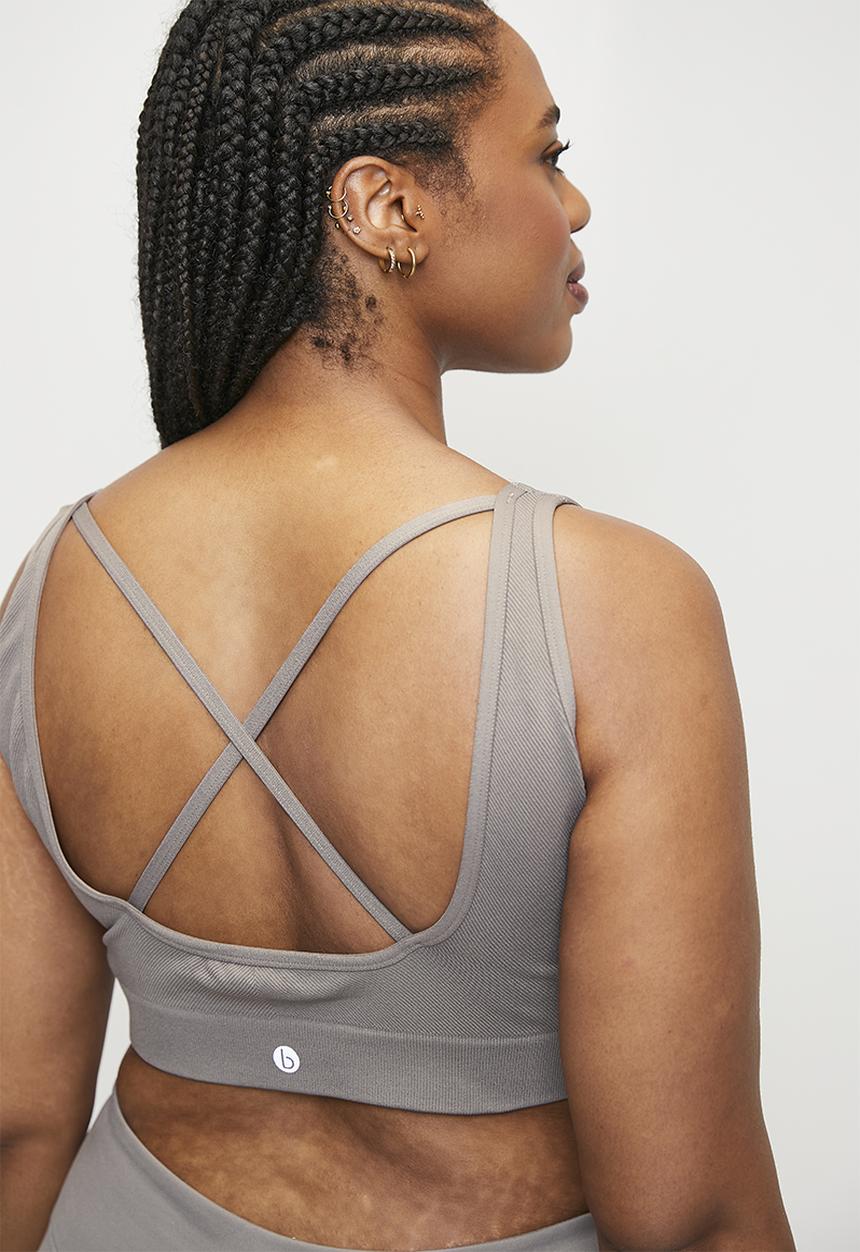 Cotton On - Plus Seamless Plunge Strappy Back Crop - Desert Grey