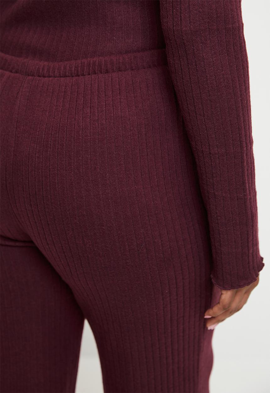 Cotton On - Plus Super Soft Ribbed Straight Leg Pant - Dark Oak