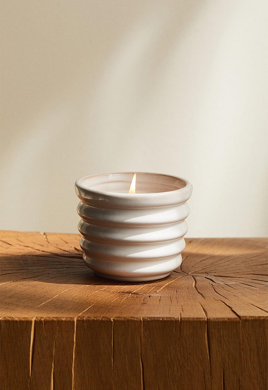 H&M - Scented candle in a stoneware holder - white/sublime patchouli