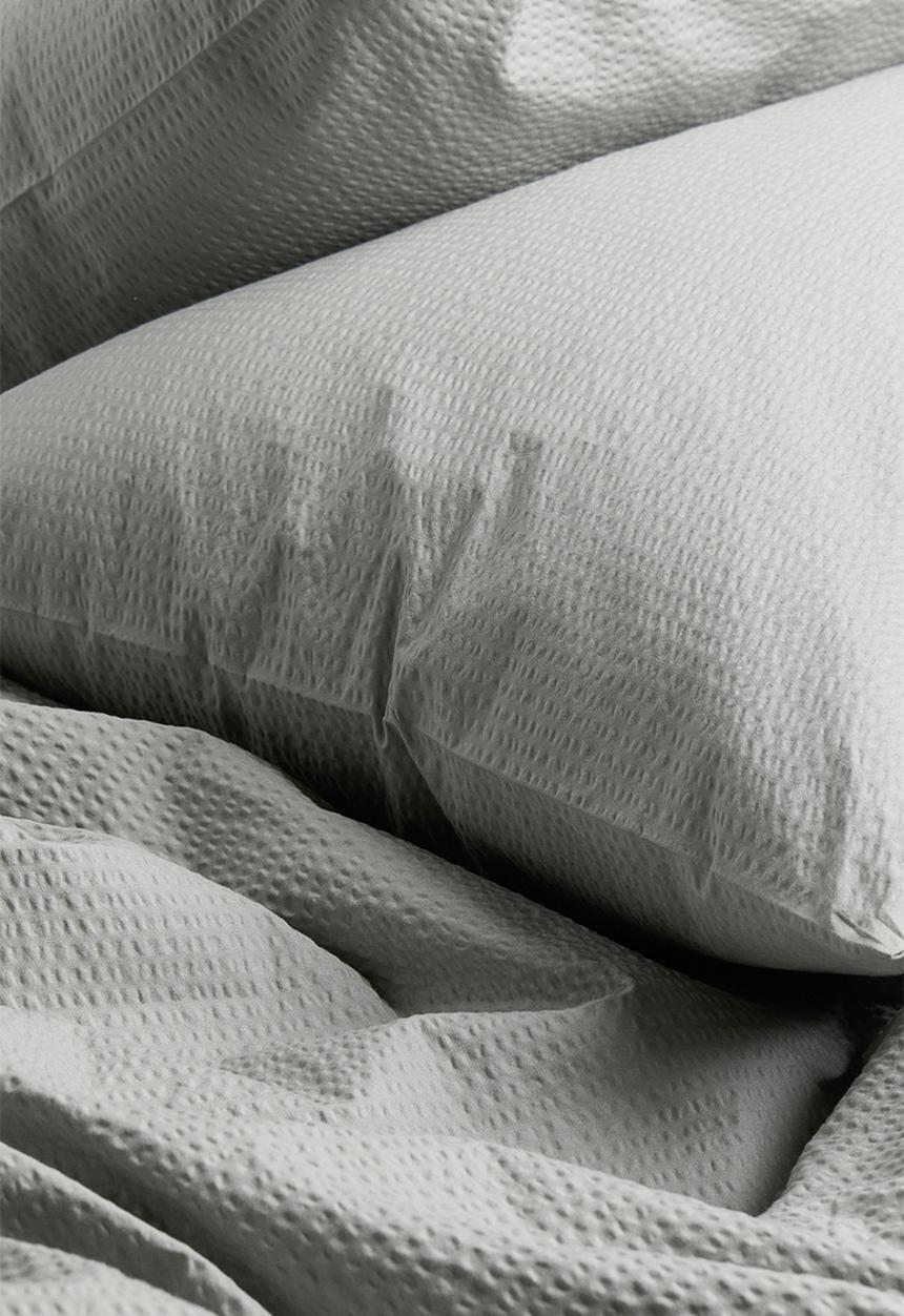 H&M - Seersucker double/king size duvet cover set - light dusty green