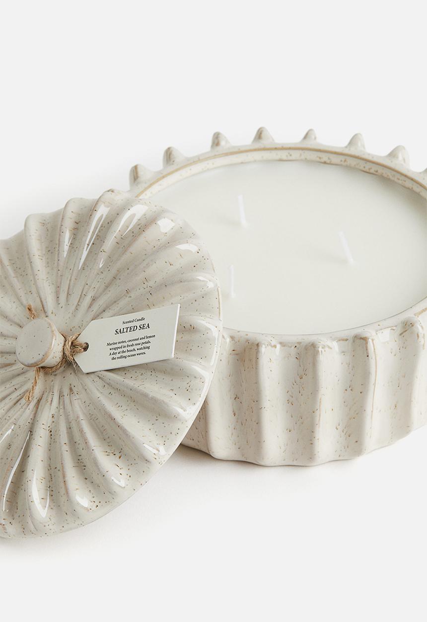 H&M - Scented candle in stoneware holder - white salted sea