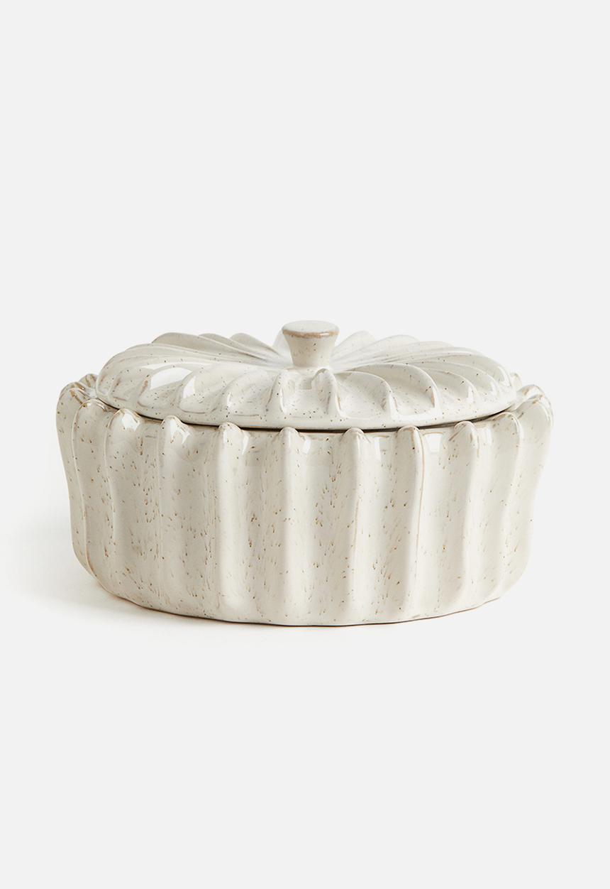 H&M - Scented candle in stoneware holder - white salted sea