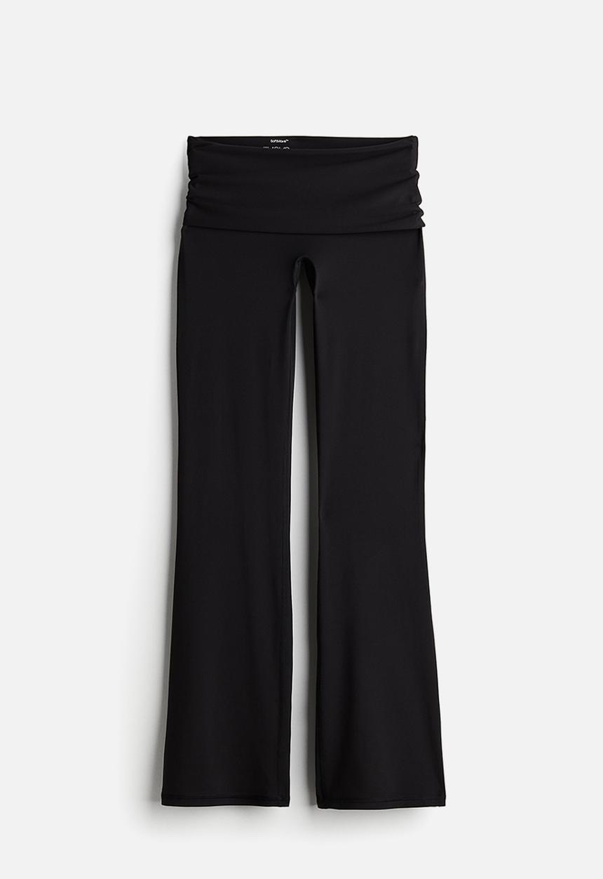 H&M - Flared yoga leggings in softmove™ - black