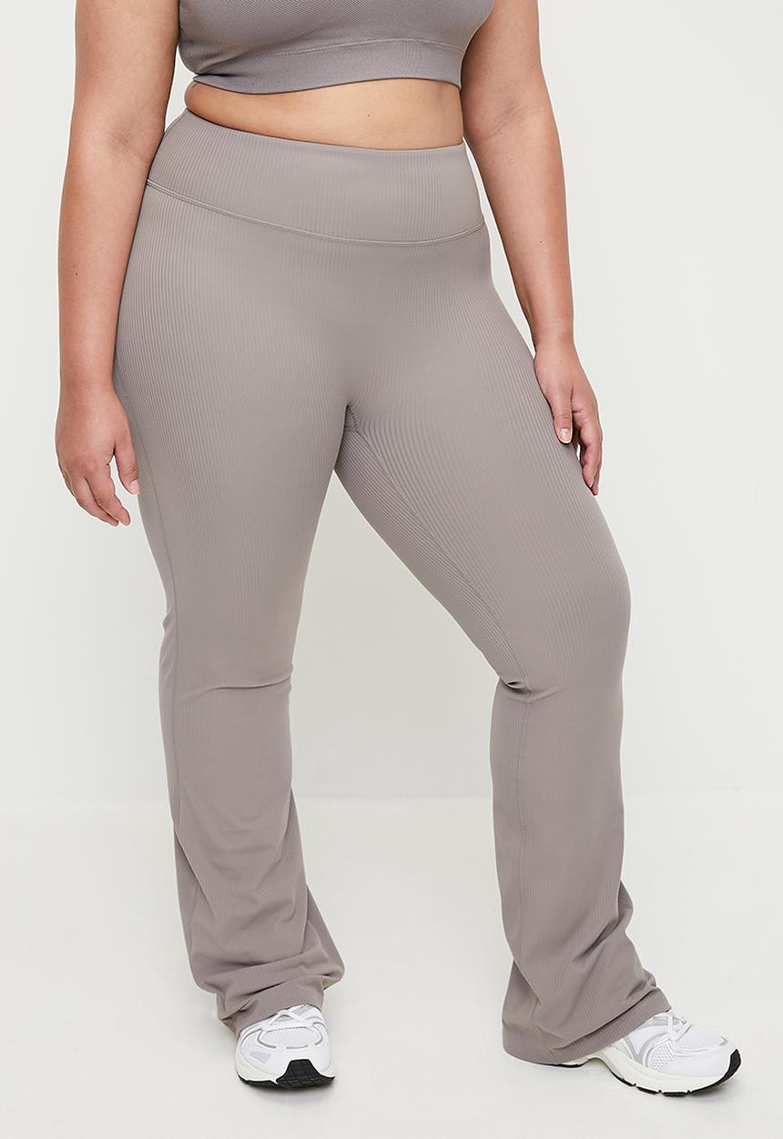 Cotton On - Plus Reform Rib Flare - All Spice