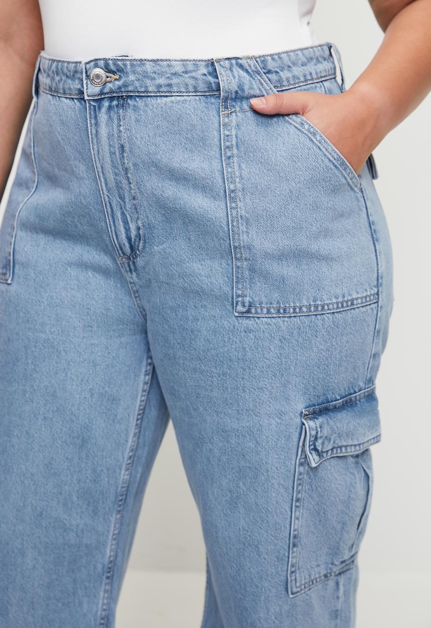 Cotton On - Plus Relaxed Cargo Jean - Cleanwater Blue