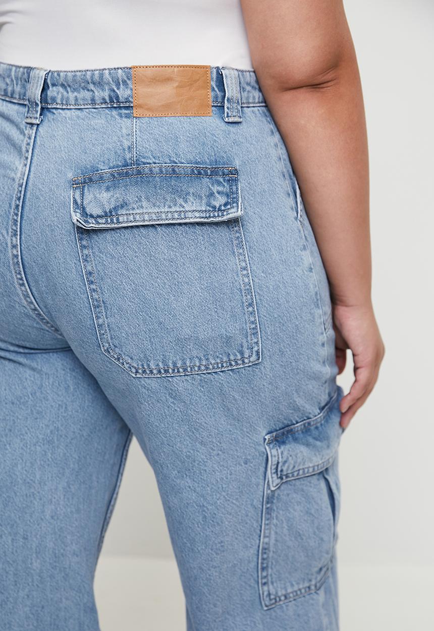 Cotton On - Plus Relaxed Cargo Jean - Cleanwater Blue