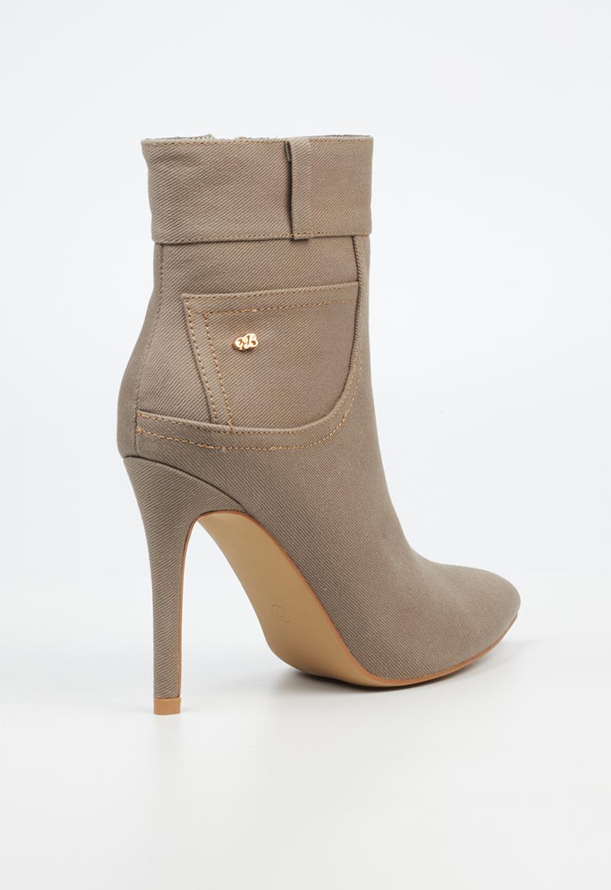 Miss Black - Boss 16 boot - grey
