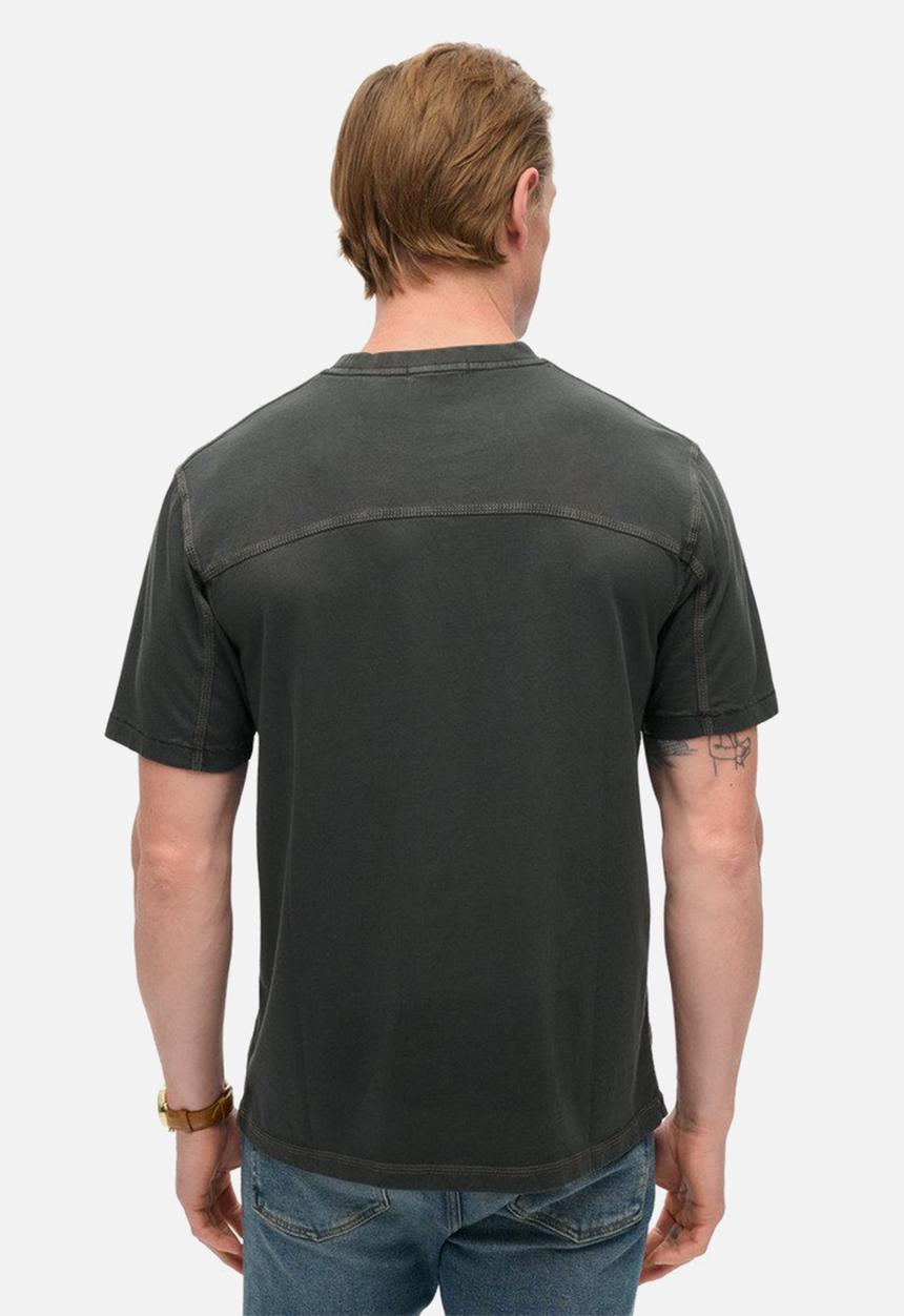 Superdry. - Contrast stitch pocket t-shirt - washed black