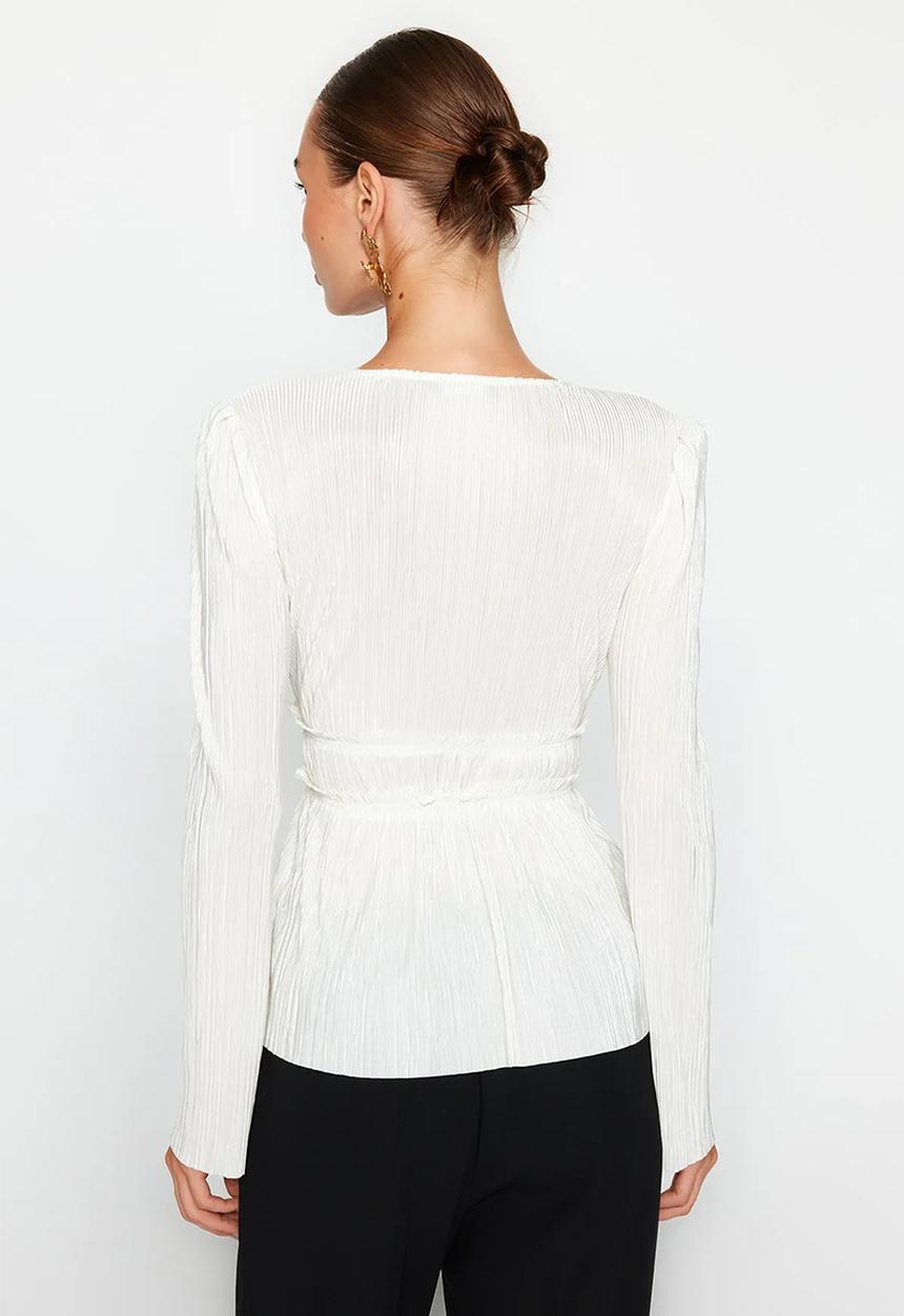 Trendyol - Pleat detailed double breasted frilly v neck knitted blouse - ecru