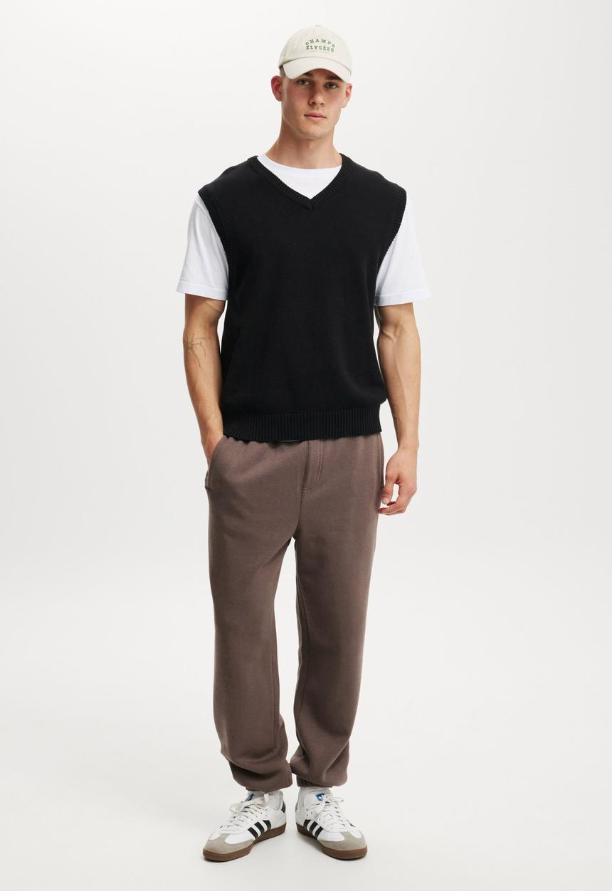 Cotton On - Baggy Cuffed Track Pant - Washed Chocolate