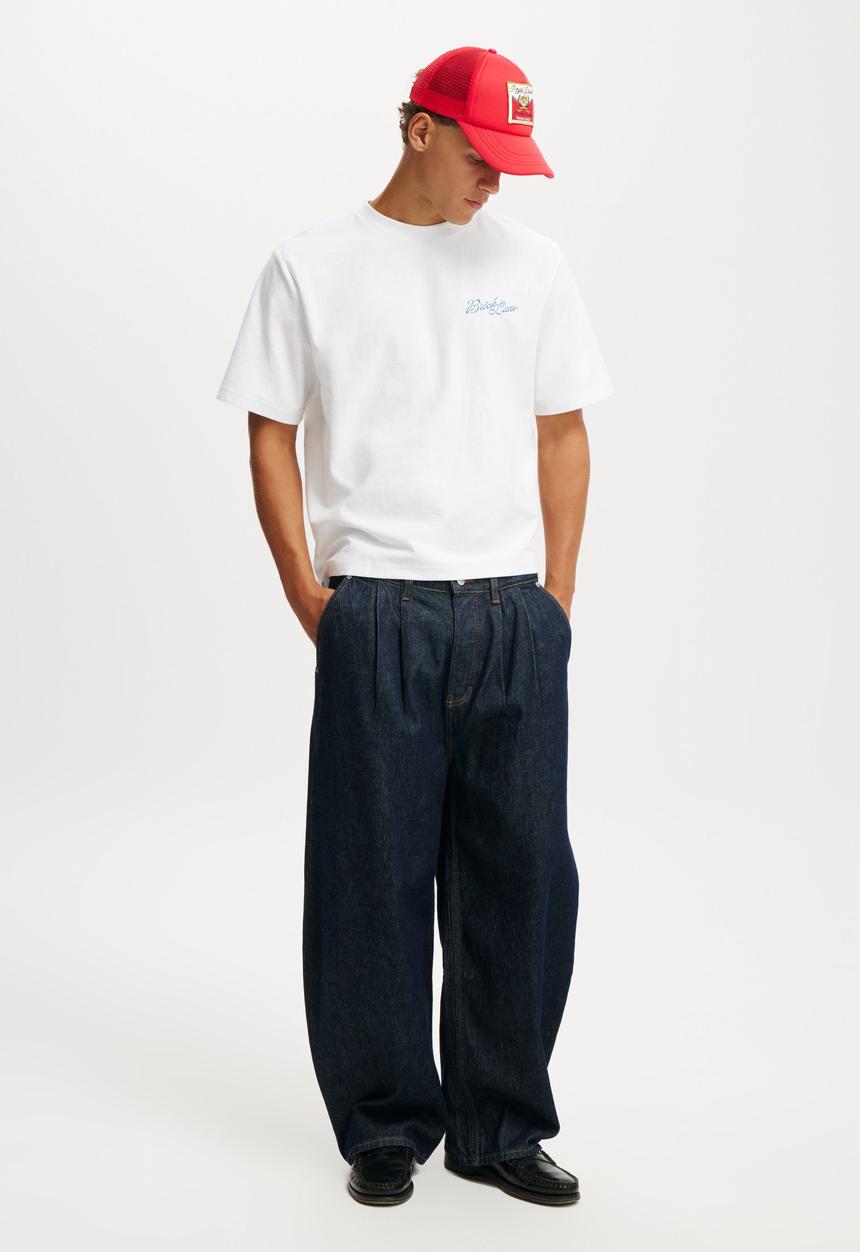 Cotton On - Cropped fit graphic T-shirt - white/ldn mascot