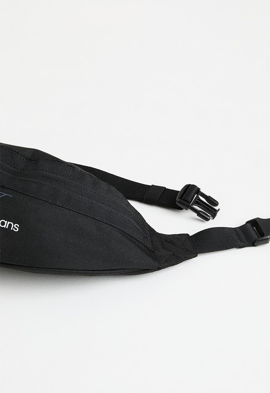 Calvin Klein - Sport Essentials Waist bag 38 M - Black