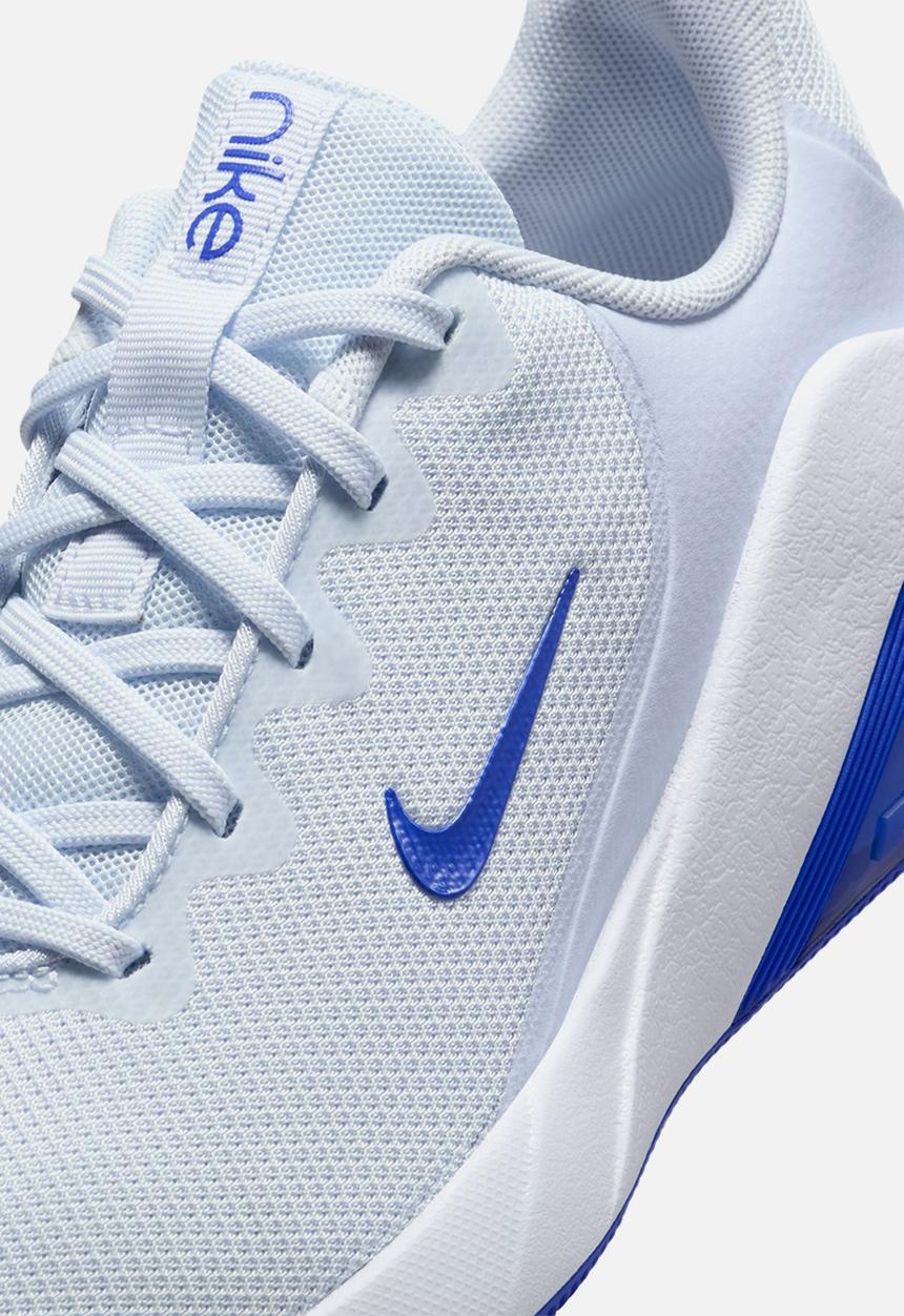 Nike - Nike Bella 7