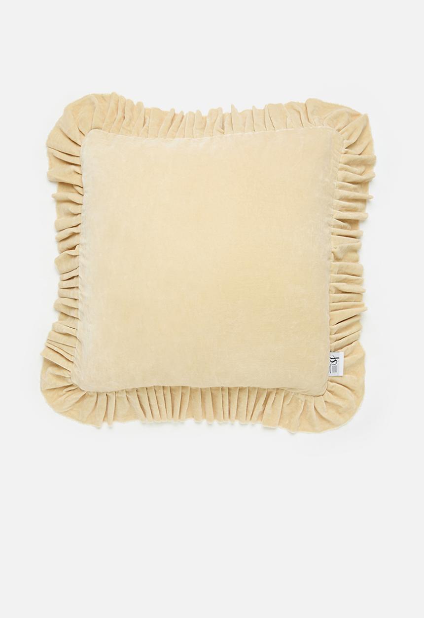 Sixth Floor - Frilo velvet cushion cover - Natural