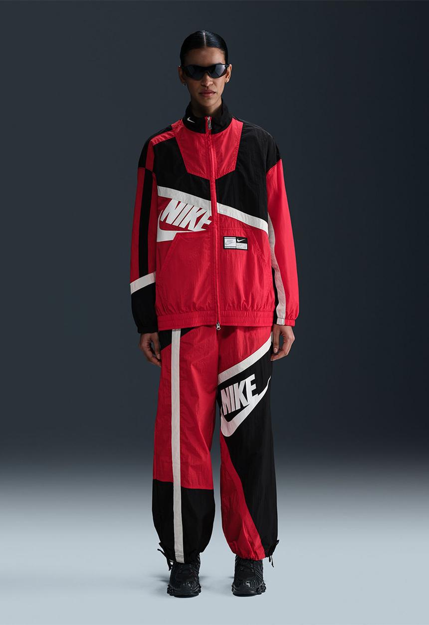 Nike Street jacket - University Red/Black/Sail/Sail