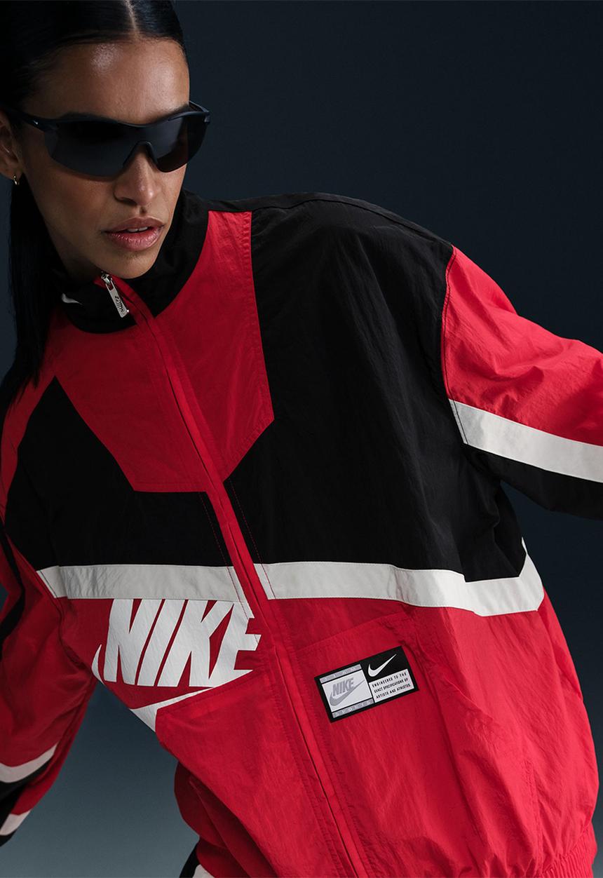 Nike Street jacket - University Red/Black/Sail/Sail