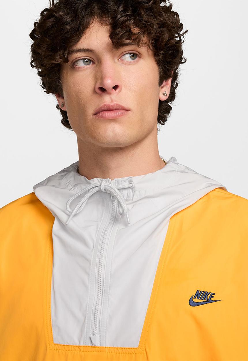 Nike - Club Marina Graphics Anorak - University Gold