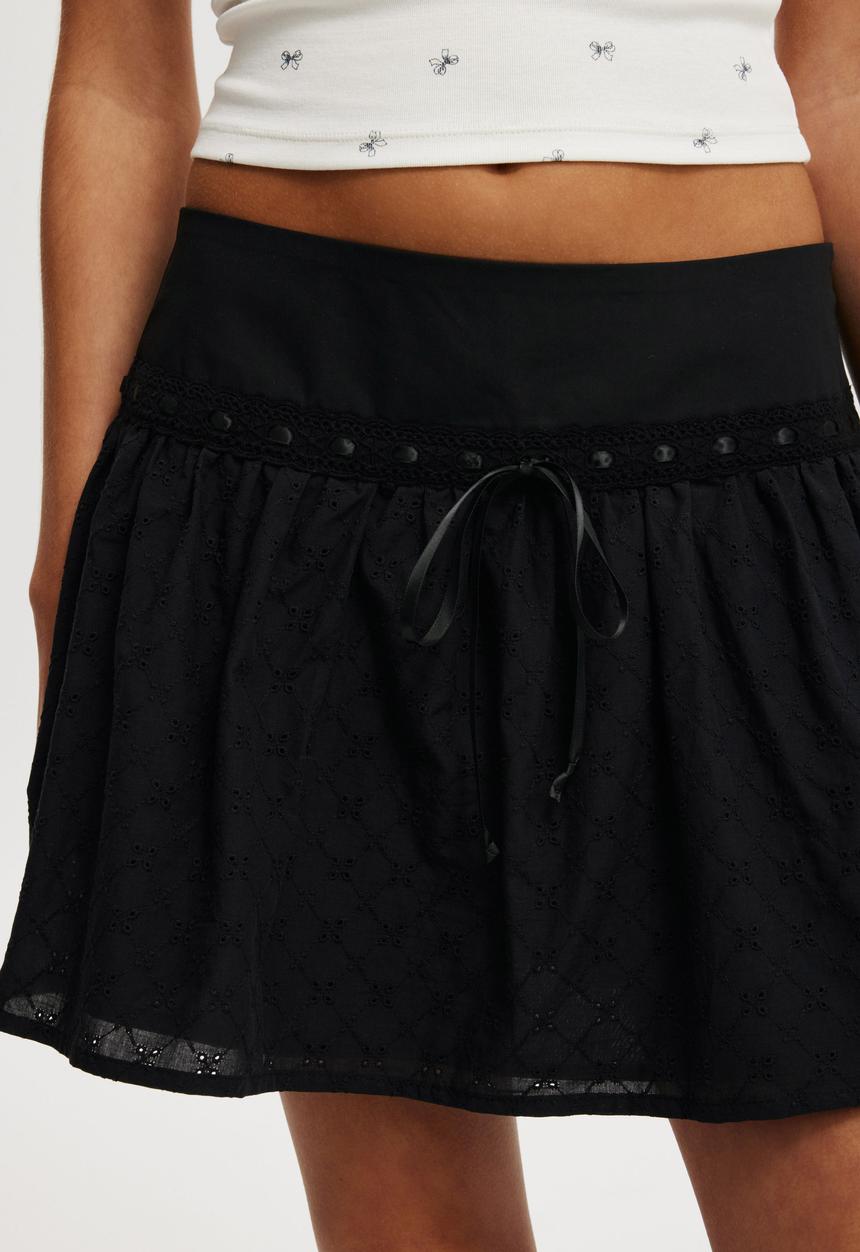 Cotton On - Broderie Ribbon Mini Skirt - Black