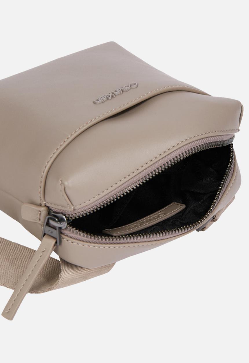 Calvin Klein - Clean Essential Cube Reporter - Cinder