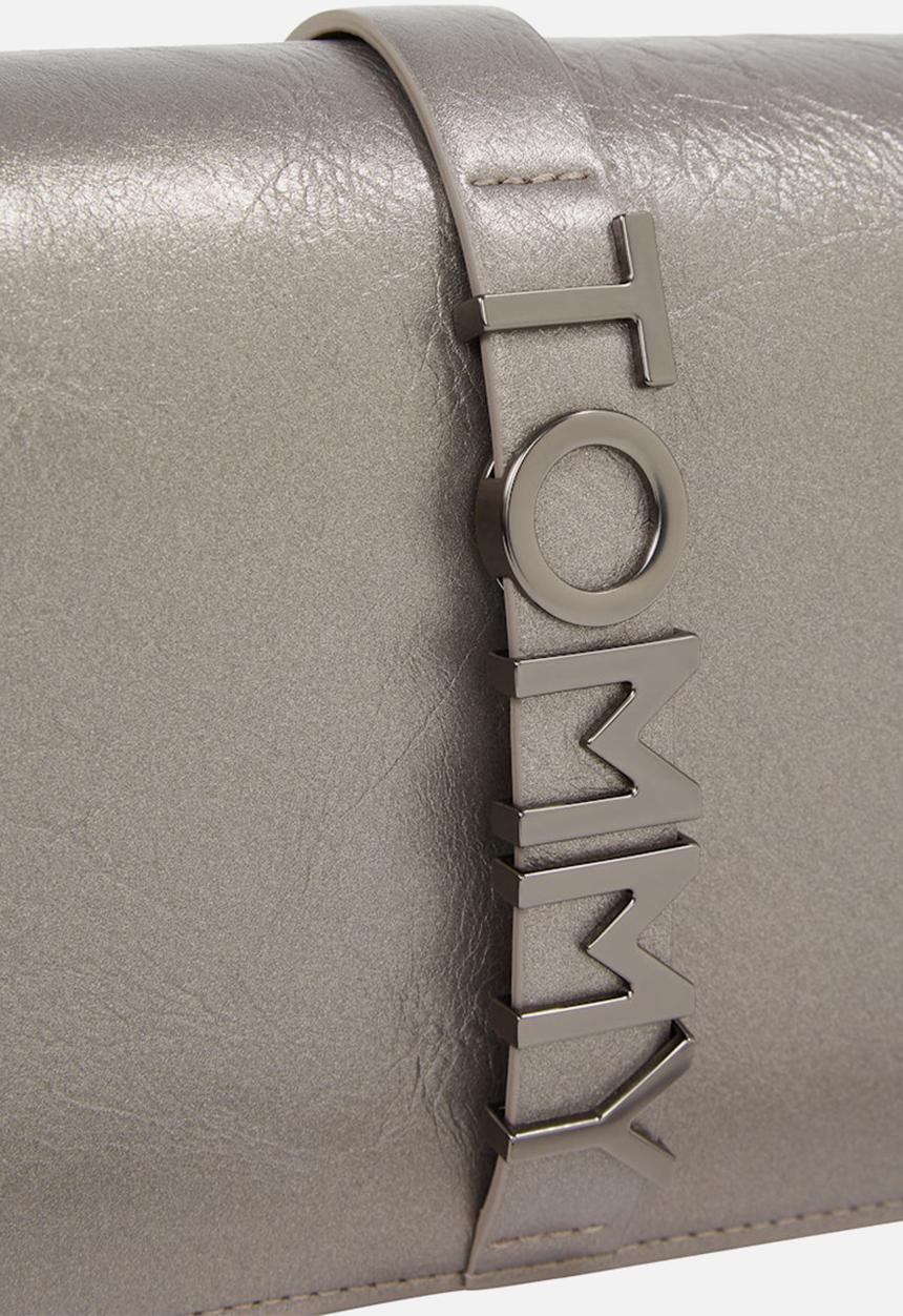Tommy Hilfiger - City bold flap crossbody - silver