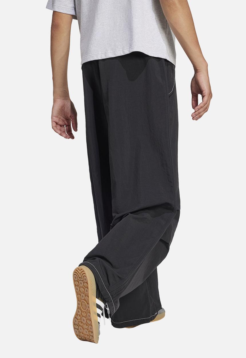adidas Originals - Parachute Pant Black - Black