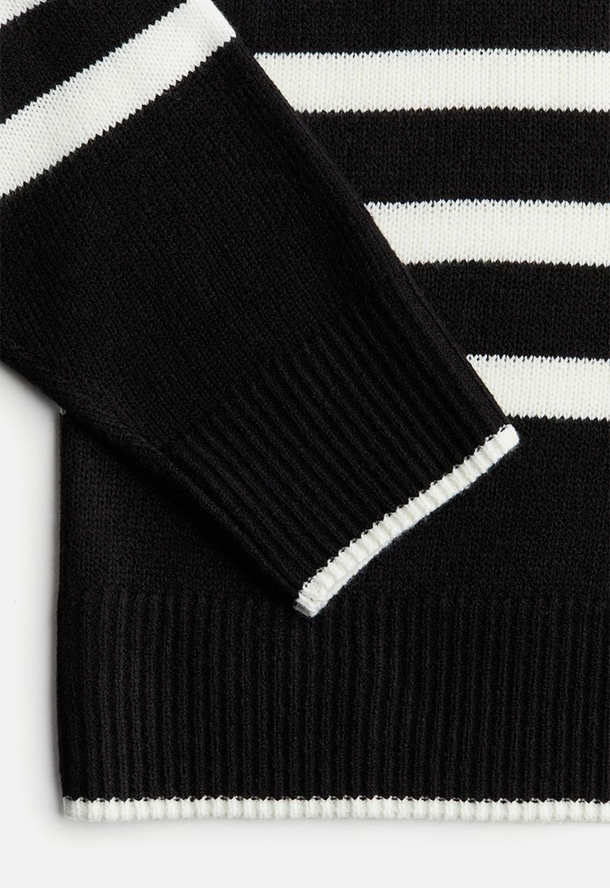 H&M - Jumper - black striped