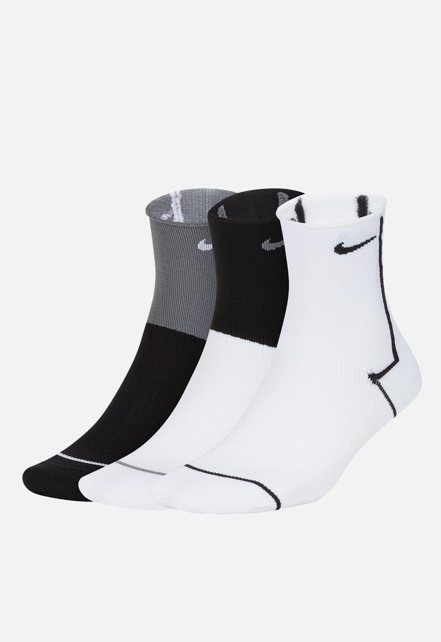 Nike - Nike Everyday Plus Lightweight - Multi-Color