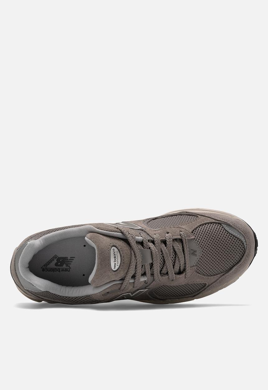 New Balance  - 2002R v1