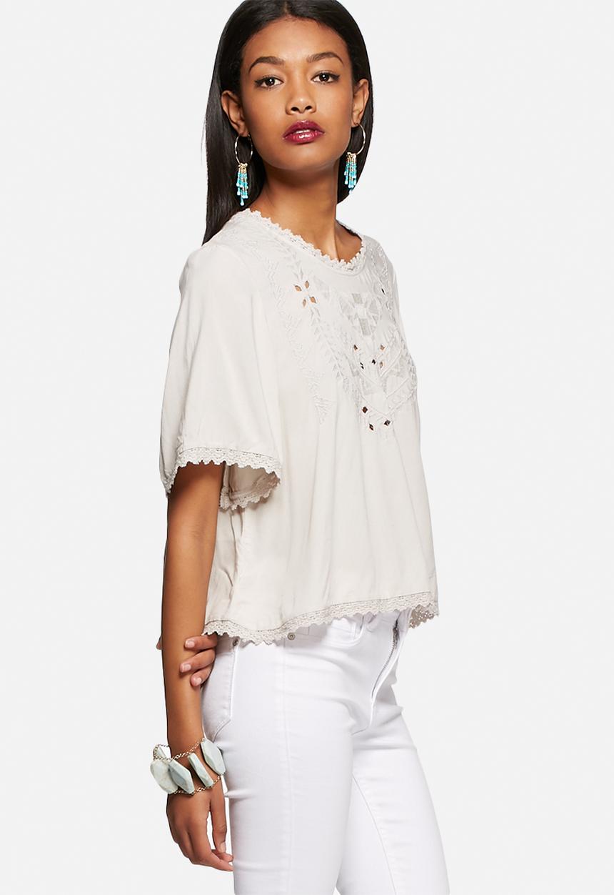 Vero Moda - Tia anglaise top