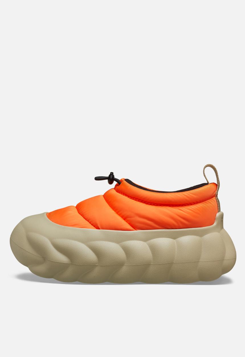Crocs - Overpuff shorty - shocking orange/multi