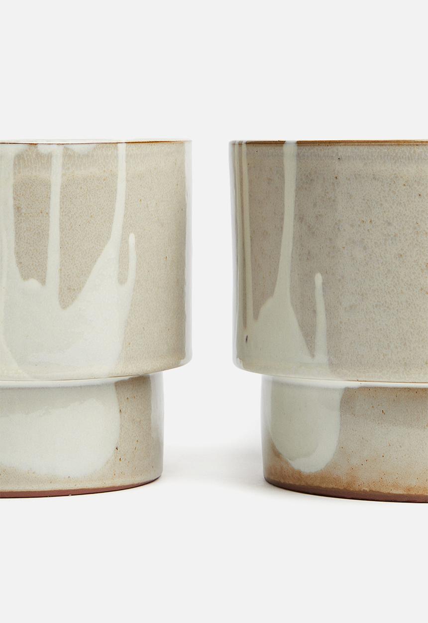 H&M - Terracotta plant pot - white